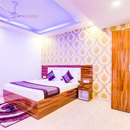 Hotel Fabulous - Delhi International Airport 뉴델리 외부 사진