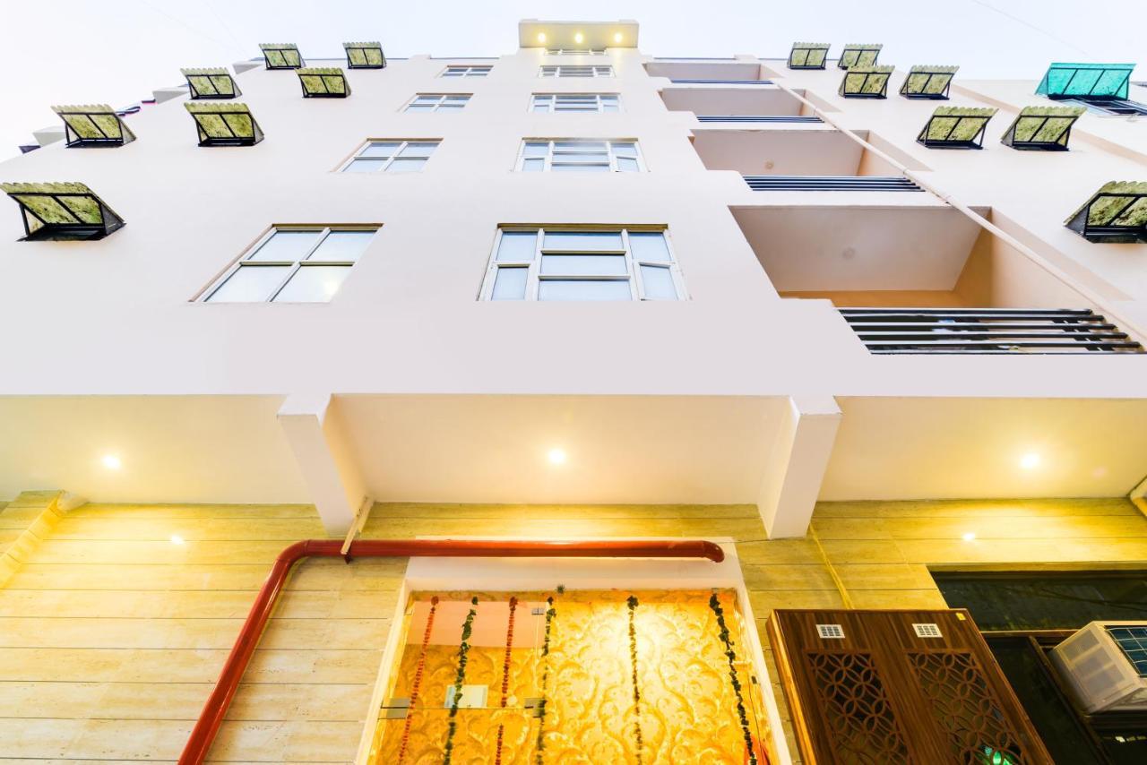 Hotel Fabulous - Delhi International Airport 뉴델리 외부 사진