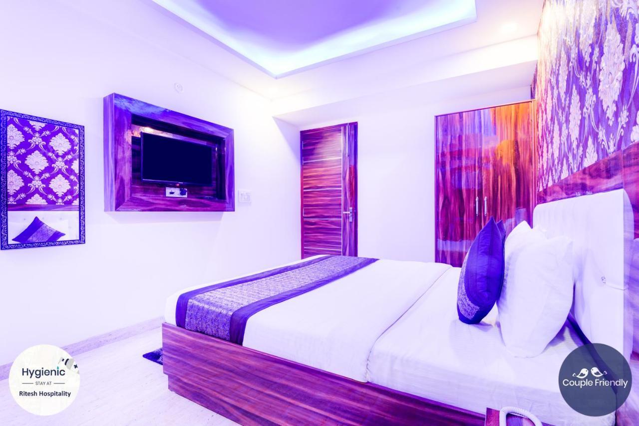 Hotel Fabulous - Delhi International Airport 뉴델리 외부 사진